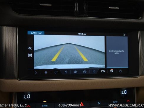 Used 2020 Jaguar XF Premium image 30