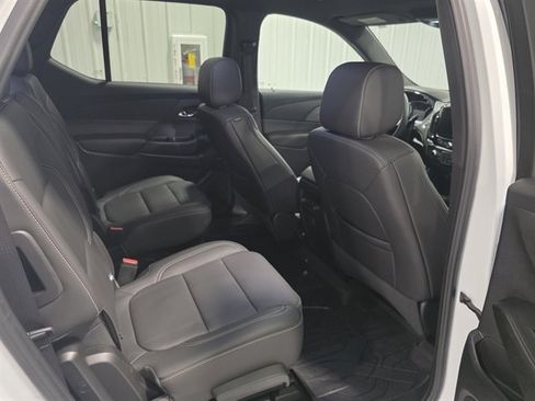 Used 2023 Chevrolet Traverse LT w/ LPO, Floor Liner Package image 14