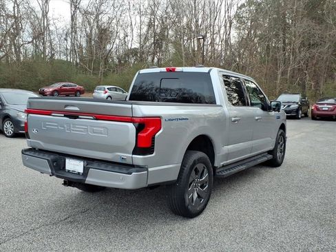 Used 2024 Ford F150 Lightning Lariat image 11