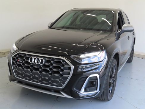 Used 2023 Audi SQ5 Premium Plus w/ Premium Plus Package image 11