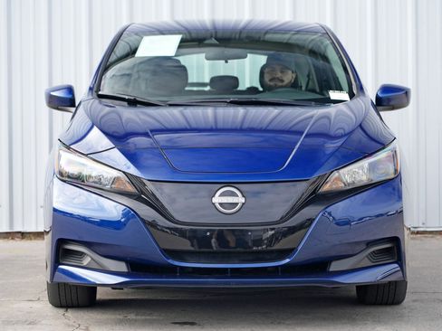 Used 2025 Nissan Leaf S image 6