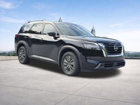 Certified 2025 Nissan Pathfinder SV w/ SV Premium Package AWD/4WD image 32