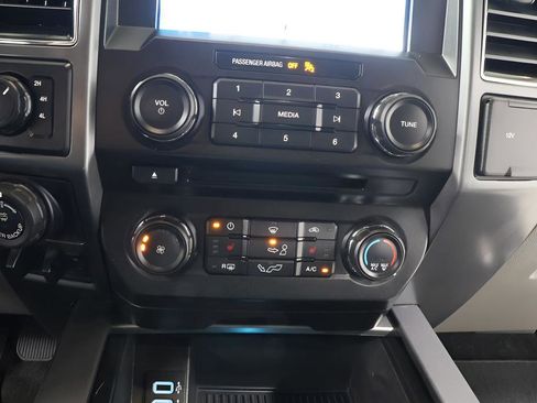Used 2018 Ford F150 XLT w/ Equipment Group 302A Luxury AWD/4WD image 10