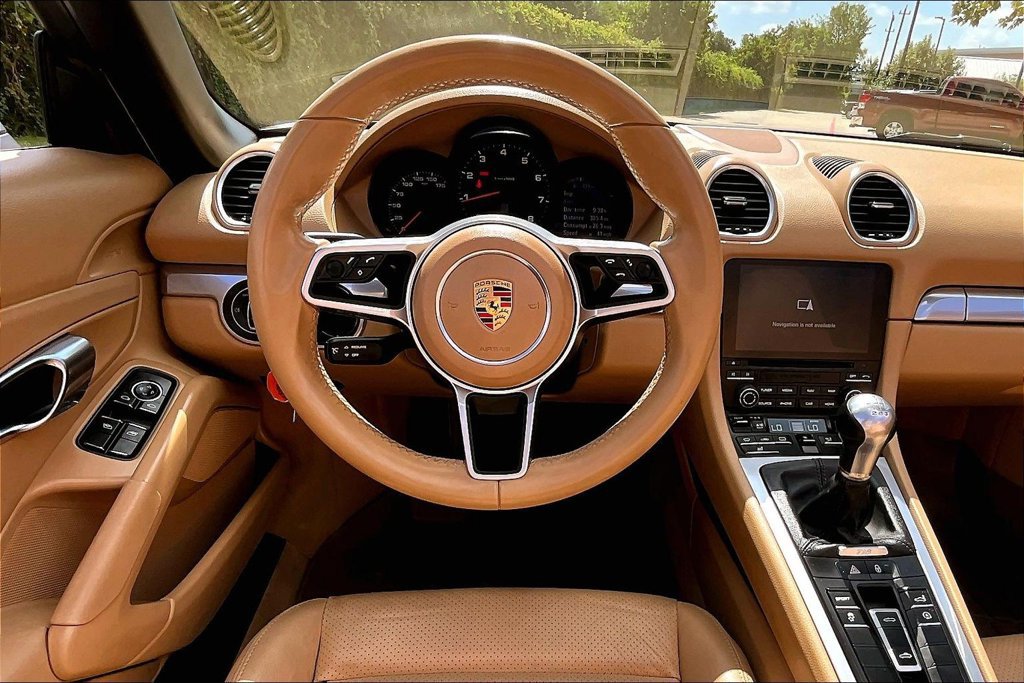 Used 2017 Porsche 718 Boxster RWD image 7