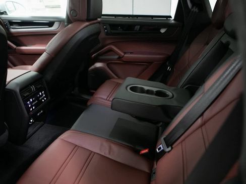New 2026 Porsche Cayenne GTS image 30