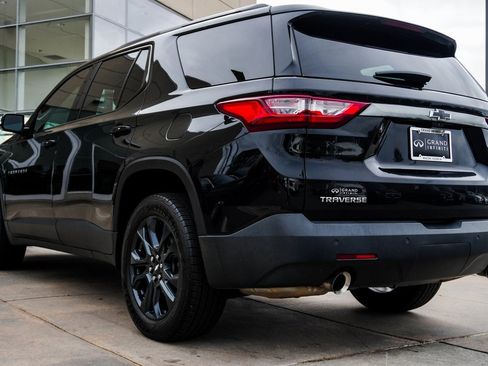 Used 2019 Chevrolet Traverse RS image 9