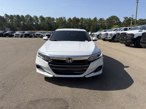 Used 2021 Honda Accord LX image 2
