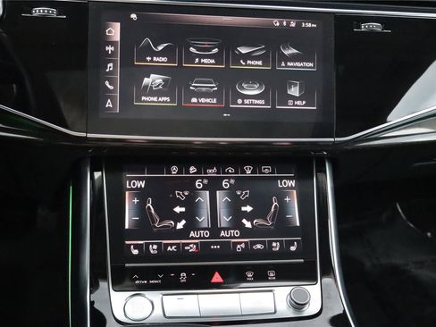 Used 2020 Audi Q8 Prestige w/ Prestige Package AWD/4WD image 20