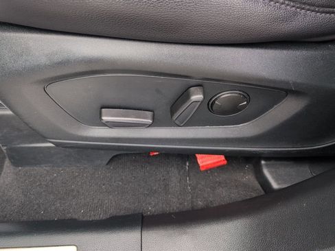 Certified 2023 Ford Explorer Limited w/ Equipment Group 301A image 9