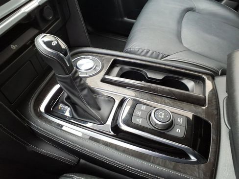 Used 2024 INFINITI QX80 Luxe image 11