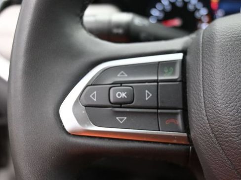 Used 2025 Jeep Compass Limited AWD/4WD image 18