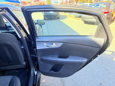 Used 2023 Kia Forte LXS image 30