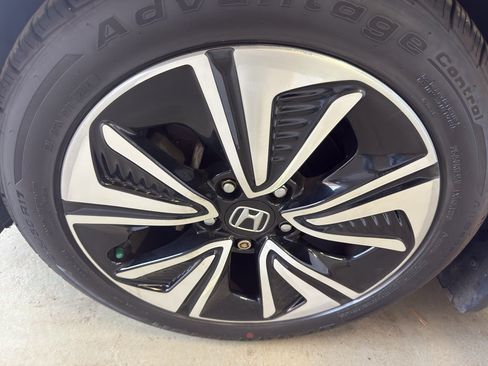 Used 2017 Honda Civic EX-L image 32