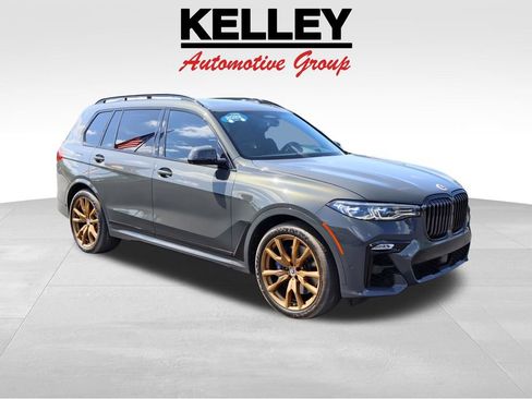 Used 2022 BMW X7 M50i AWD/4WD image 1