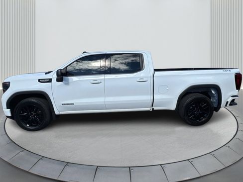 Used 2024 GMC Sierra 1500 Elevation w/ LPO, Elevation Black Package image 9