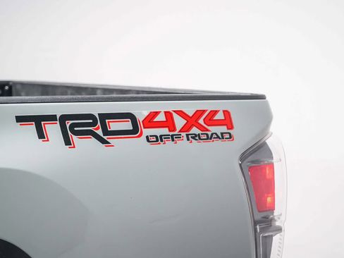 Certified 2023 Toyota Tacoma TRD Off-Road image 9