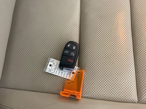 Used 2014 Jeep Grand Cherokee Overland image 43