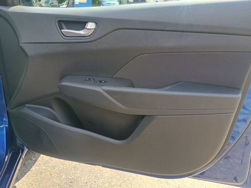 Used 2019 Hyundai Accent SE FWD image 12