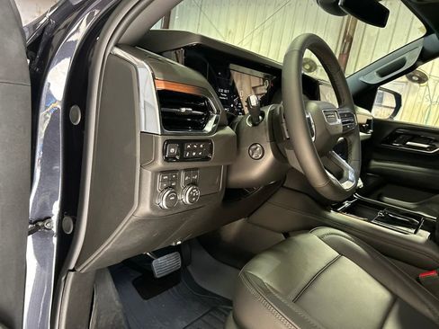 New 2026 GMC Yukon XL Denali w/ Sun & Power Step Package image 13