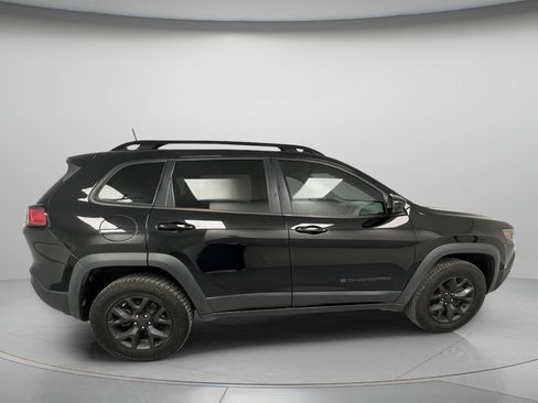Used 2020 Jeep Cherokee Latitude AWD/4WD image 9