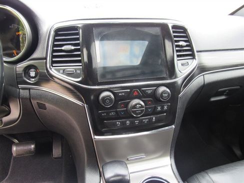 Used 2021 Jeep Grand Cherokee Limited AWD/4WD image 12