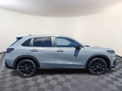 Used 2023 Honda HR-V Sport image 8