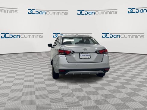 Used 2024 Nissan Versa SV FWD image 7