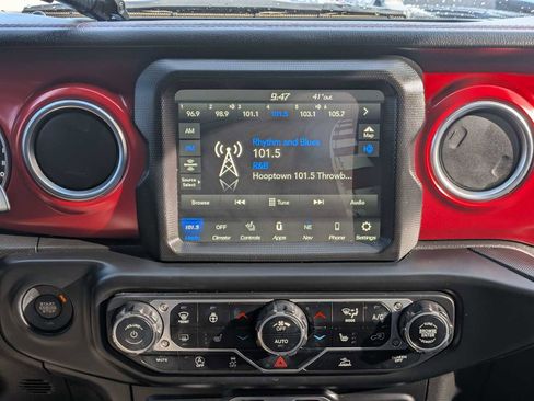 Used 2023 Jeep Wrangler Unlimited Rubicon w/ Cold Weather Group image 28