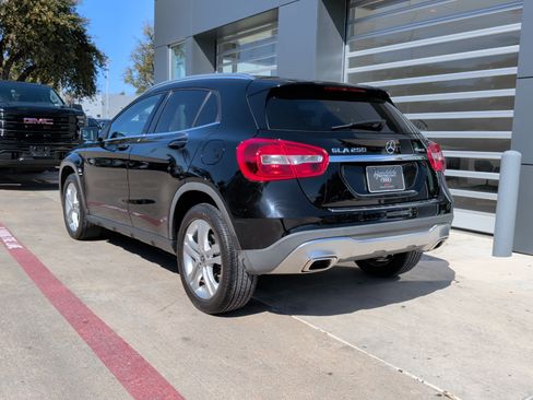 Used 2018 Mercedes-Benz GLA 250 4MATIC image 8