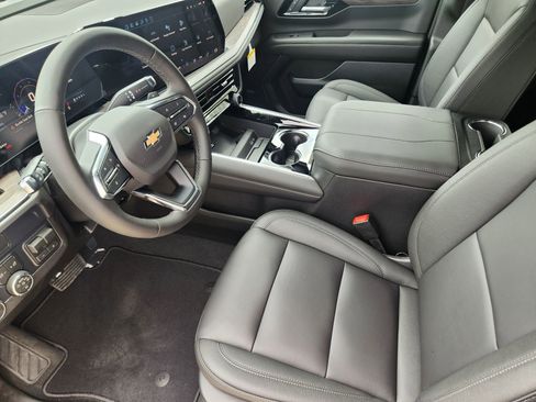 New 2026 Chevrolet Suburban LT w/ Comfort Package RWD image 13