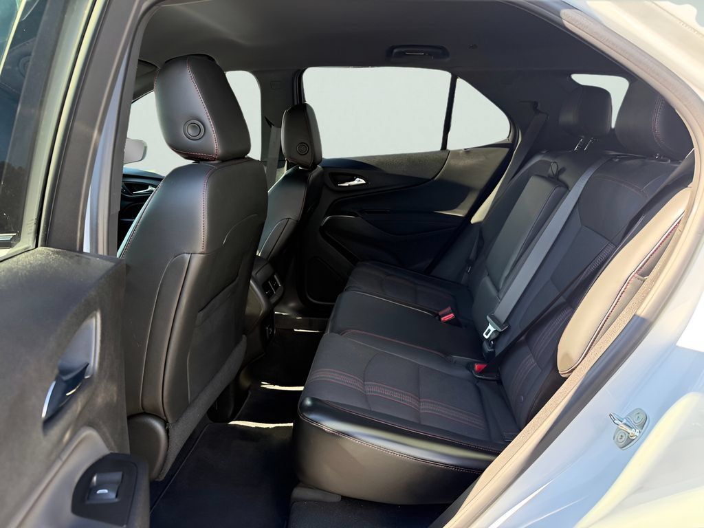 Used 2022 Chevrolet Equinox RS AWD/4WD image 27