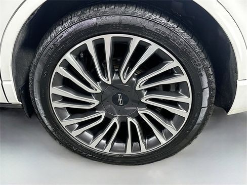 Used 2022 Lincoln Corsair Grand Touring image 32
