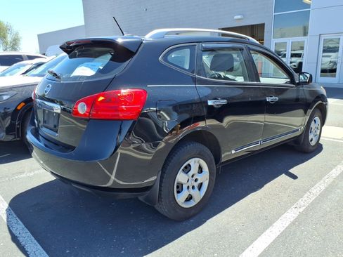 Used 2015 Nissan Rogue S w/ Convenience Package image 2