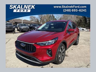 Certified 2023 Ford Escape Platinum w/ Class II Trailer Tow Package