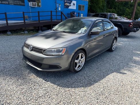Used 2012 Volkswagen Jetta S FWD image 4