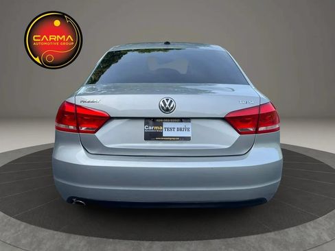 Used 2012 Volkswagen Passat TDI SE FWD image 4