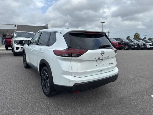 Used 2024 Nissan Rogue SV AWD/4WD image 3