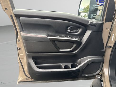 Used 2021 Nissan Titan PRO-4X w/ Pro-4x Convenience Package image 14