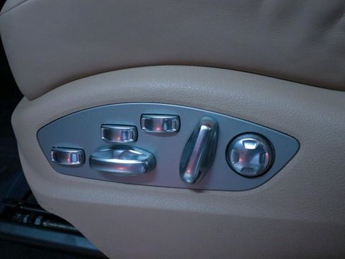 Used 2023 Porsche Macan S image 16