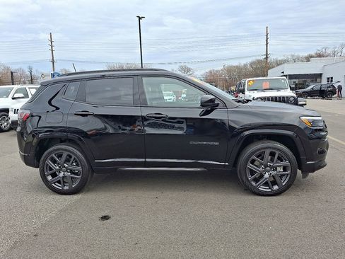 Certified 2024 Jeep Compass Limited w/ High Altitude Package image 7