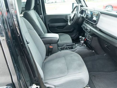Used 2024 Jeep Wrangler Unlimited Sport AWD/4WD image 40