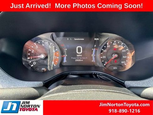 Used 2025 Jeep Compass Sport AWD/4WD image 12