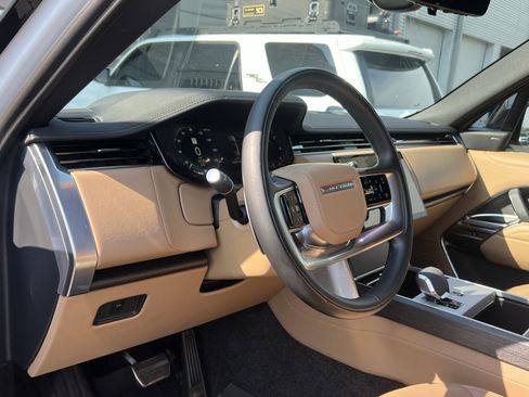 Certified 2024 Land Rover Range Rover Long Wheelbase SE AWD/4WD image 21