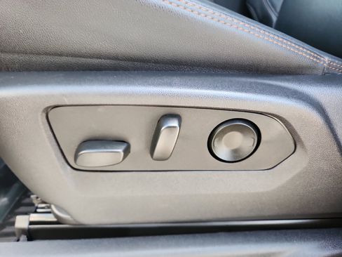 Used 2024 GMC Sierra 2500 AT4 w/ Technology Package image 13