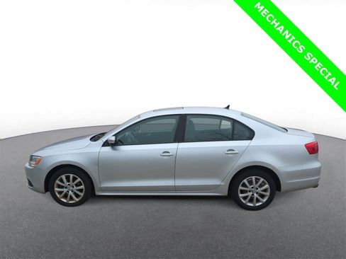 Used 2011 Volkswagen Jetta SE image 5