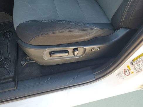 Used 2020 Toyota Tacoma TRD Sport image 19