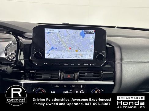 Used 2025 Nissan Pathfinder SL AWD/4WD image 7