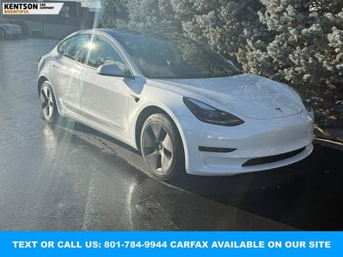 Used 2023 Tesla Model 3 Standard Range image 12