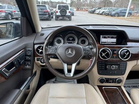Used 2013 Mercedes-Benz GLK 350 4MATIC image 19