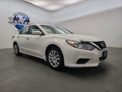 Used 2016 Nissan Altima 2.5 S w/ Power Driver Seat Package image 11